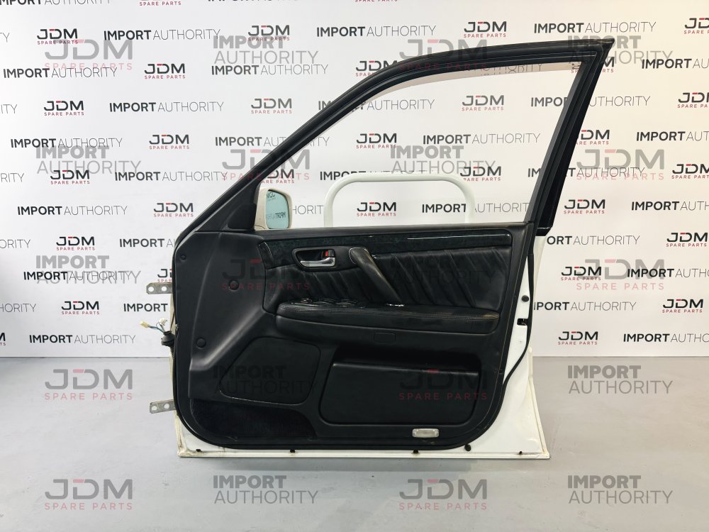 RH FRONT DOOR SHELL (DRIVER) - USED