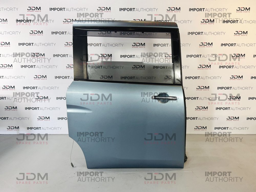 RH REAR SLIDING DOOR SHELL (DRIVER REAR) - USED