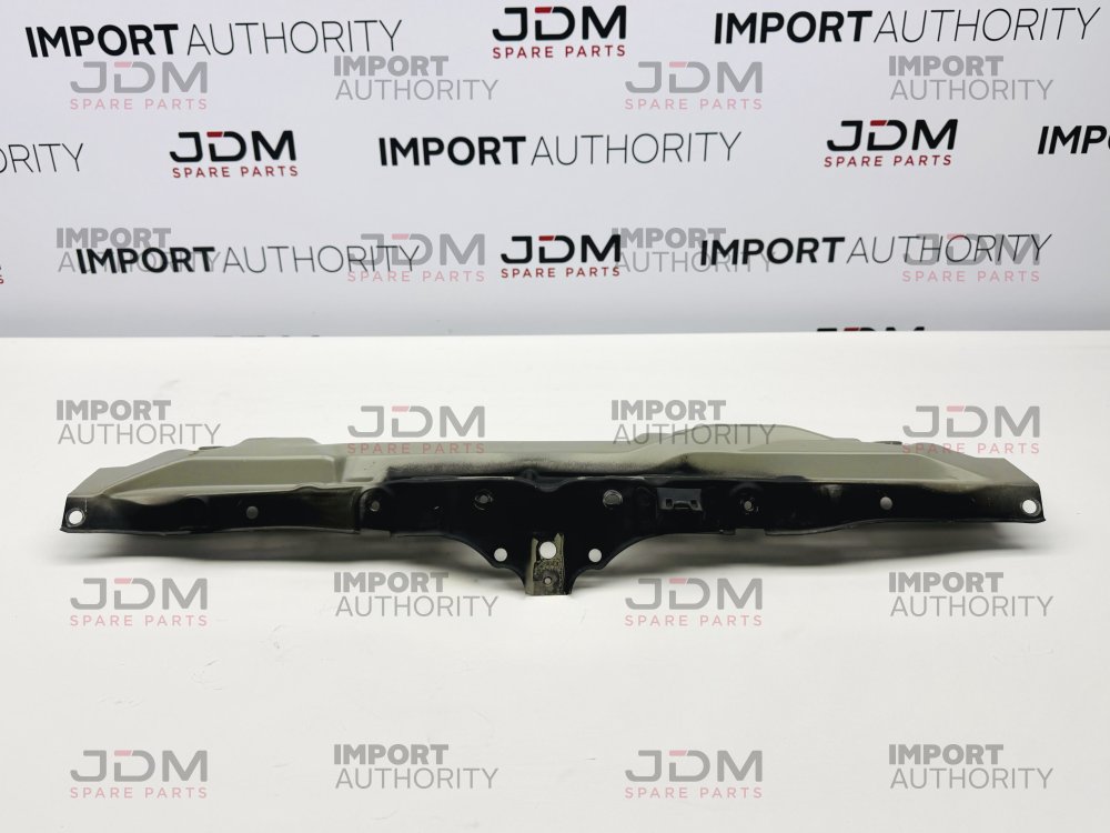 UPPER CENTRE RADIATOR SUPPORT - USED