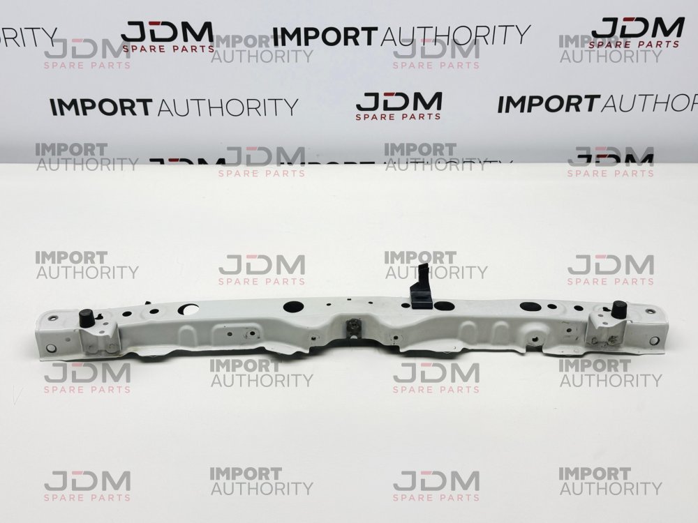 UPPER CENTRE RADIATOR SUPPORT - USED