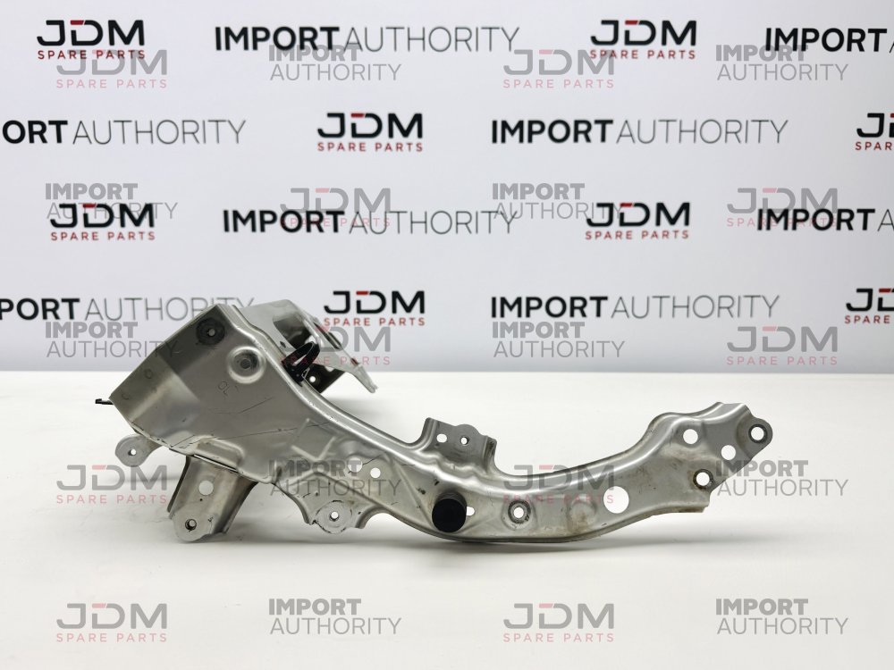 UPPER LEFT RADIATOR SUPPORT - USED